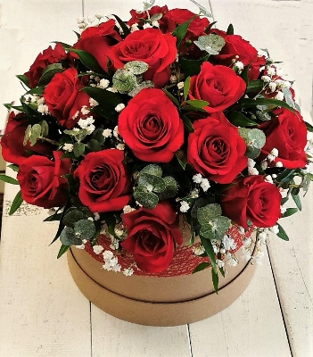 Hat box of Roses